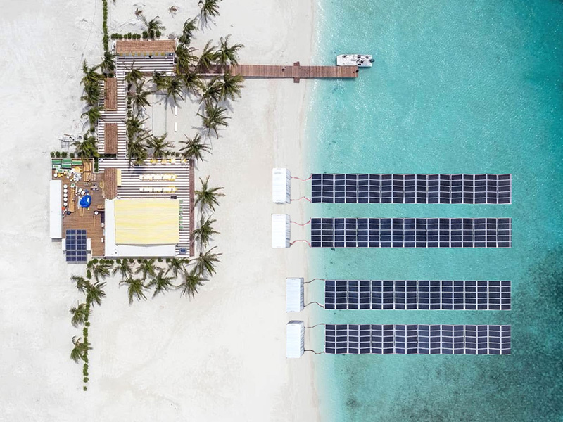 Container solar fotovoltaic (tip plutitor)